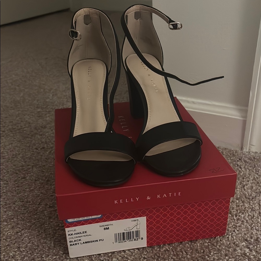 Kelly & Katie Black Heeled Sandals